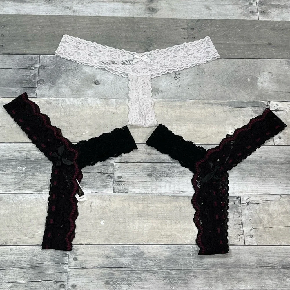 HANKY PANKY After Midnight Signature Lace Crotchless Thong 3-Pack Assorted color